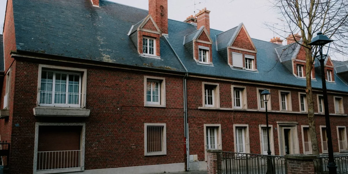 Attestation d'hébergement : modèle gratuit Word/PDF 2026 — attestation d'hébergement