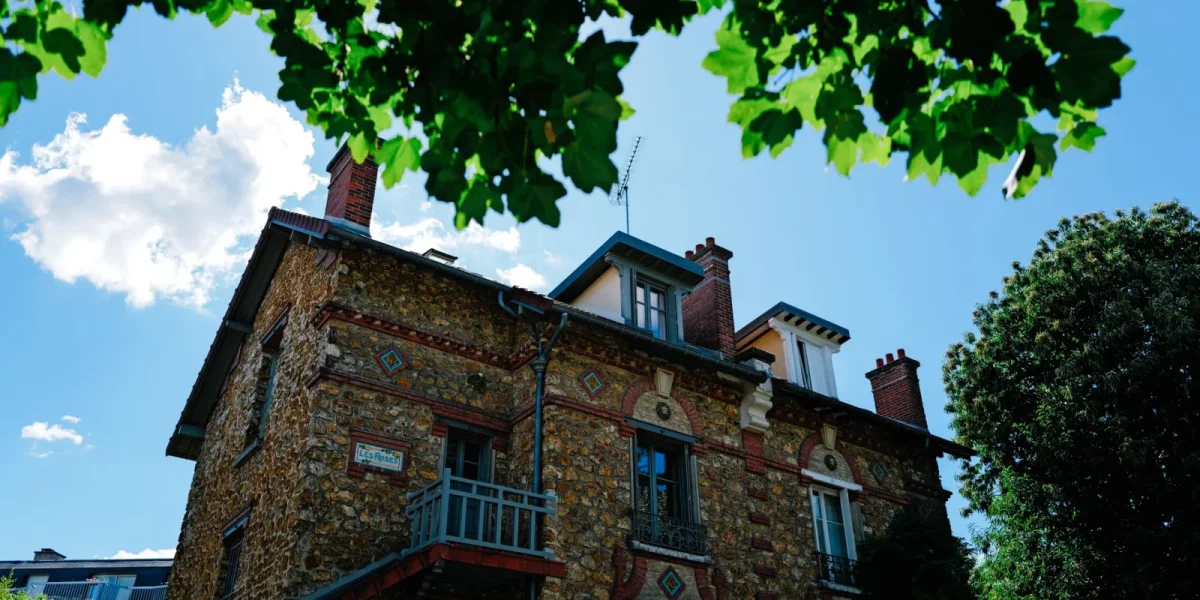 Estimation d'une maison par un notaire : prix, quand, gratuit ? (2026) — estimation maison notaire